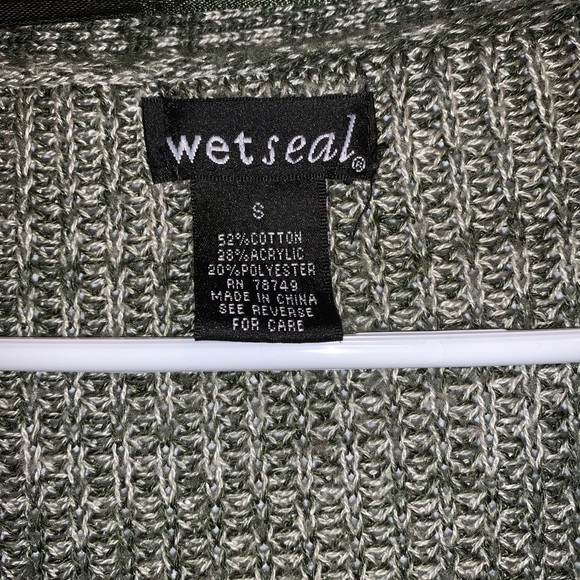 Cardigan - Picture 2 of 3